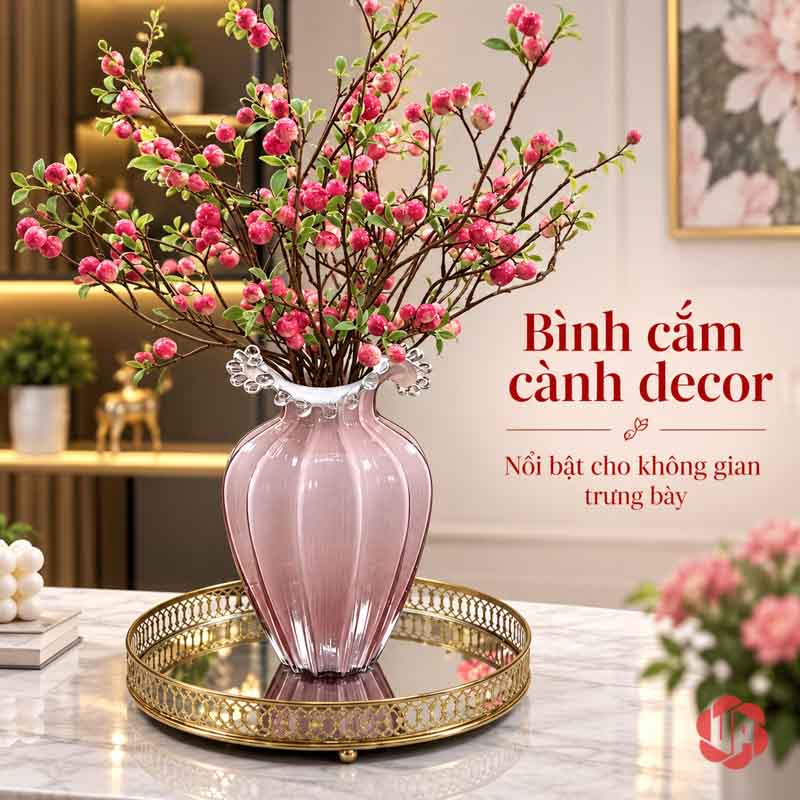 Lọ Hoa Thủy Tinh Hồng Phấn Miệng Cánh Hoa UPT15 Lọ hoa hồng phấn cắm cành hoa mùa xuân trong không gian nhà
