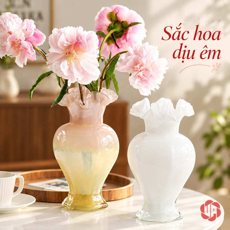 Lọ Hoa Thủy Tinh Pastel Nghệ Thuật Trang Trí Phòng Khách UPT14 Lọ hoa vàng hồng và lọ trắng dáng miệng cánh hoa – lọ hoa thủy tinh pastel UPT14