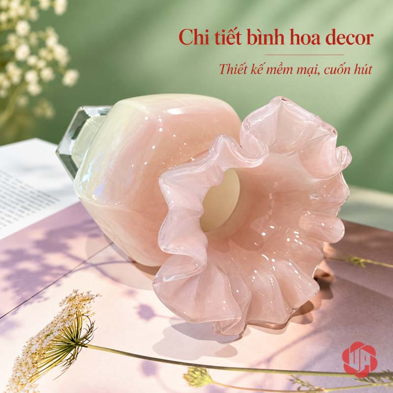 Lọ Hoa Thủy Tinh Pastel Nghệ Thuật Trang Trí Phòng Khách UPT14 Cận cảnh miệng lọ hồng chuyển sắc – lọ hoa thủy tinh pastel UPT14