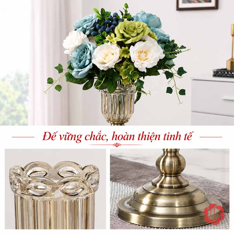 Lọ Hoa Thủy Tinh Tân Cổ Điển Chân Ánh Kim UPT11 Lọ thủy tinh cắm hoa xanh kèm ảnh cận miệng lọ và chân đế