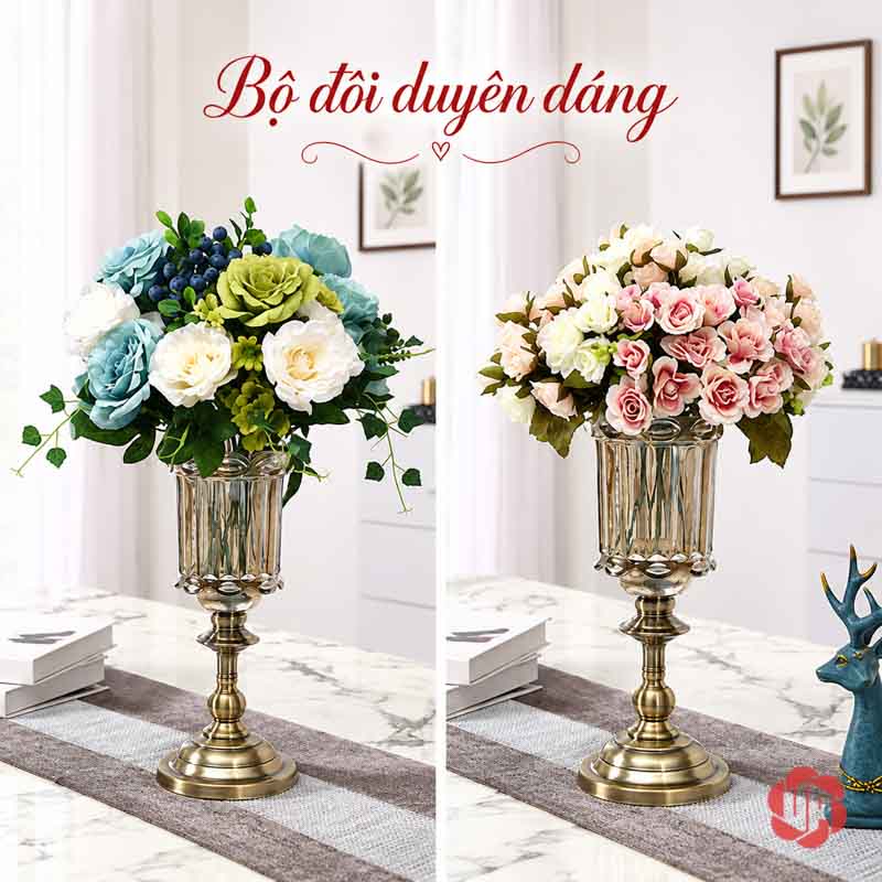 Lọ Hoa Thủy Tinh Tân Cổ Điển Chân Ánh Kim UPT11 Hai lọ thủy tinh cắm hai tông hoa xanh và hồng