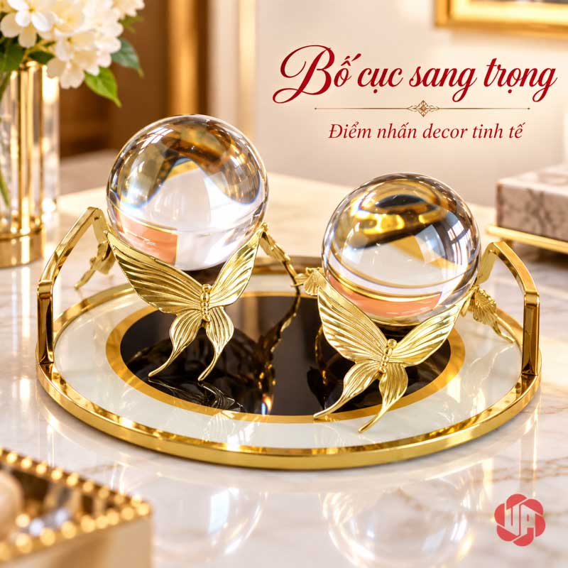 Cầu Thủy Tinh Trang Trí Chân Bướm Ánh Vàng UP013 Quả cầu pha lê chân bướm trên khay tròn viền vàng