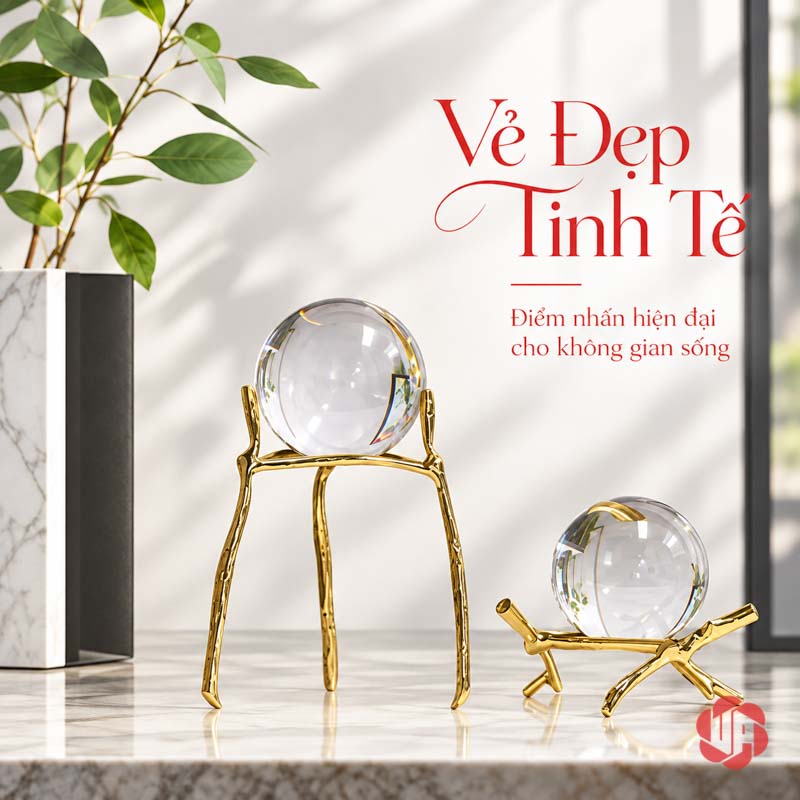 Quả Cầu Thủy Tinh Trang Trí Chân Đồng Cành Cây UP014 Quả cầu pha lê chân đồng cao thấp trên nền sáng