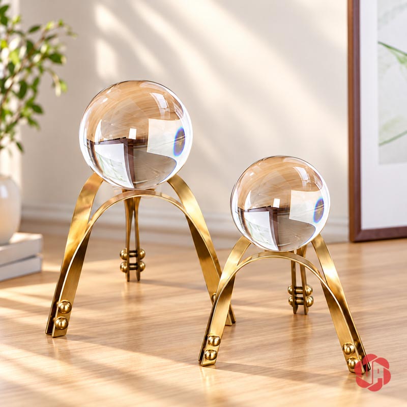 Quả Cầu Pha Lê Phong Thủy Chân Vòm Ánh Vàng UP012 Quả cầu pha lê phong thủy chân vòm vàng phối đôi cao thấp