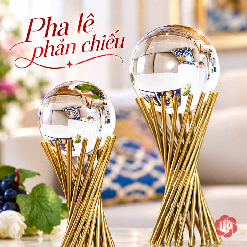 Quả Cầu Thủy Tinh Trang Trí Chân Xoắn Ánh Vàng UP022 Quả cầu thủy tinh cận cảnh bề mặt trong suốt phản chiếu căn phòng