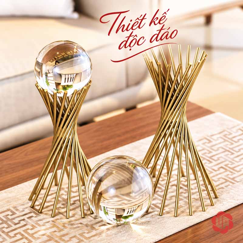 Quả Cầu Thủy Tinh Trang Trí Chân Xoắn Ánh Vàng UP022 Quả cầu thủy tinh đặt rời cạnh khung chân xoắn ánh vàng