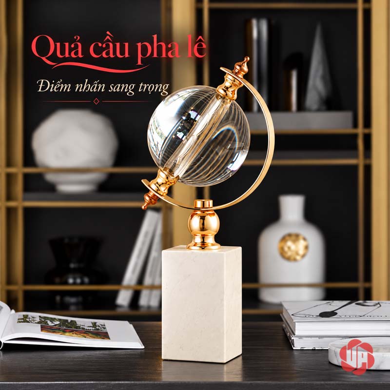 Quả Cầu Thủy Tinh Để Bàn Đế Đá Trắng UPV010-T Quả cầu thủy tinh để bàn khung vàng trên đế đá trắng