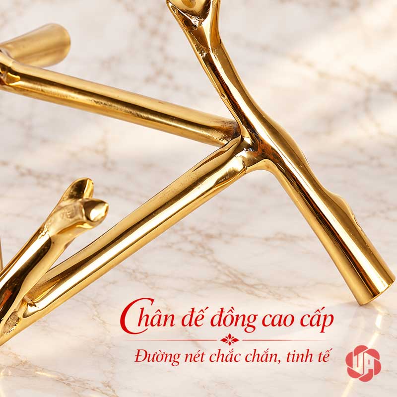 Quả Cầu Thủy Tinh Trang Trí Chân Đồng Cành Cây UP014 Quả cầu thủy tinh trang trí cận cảnh chân đồng dạng cành