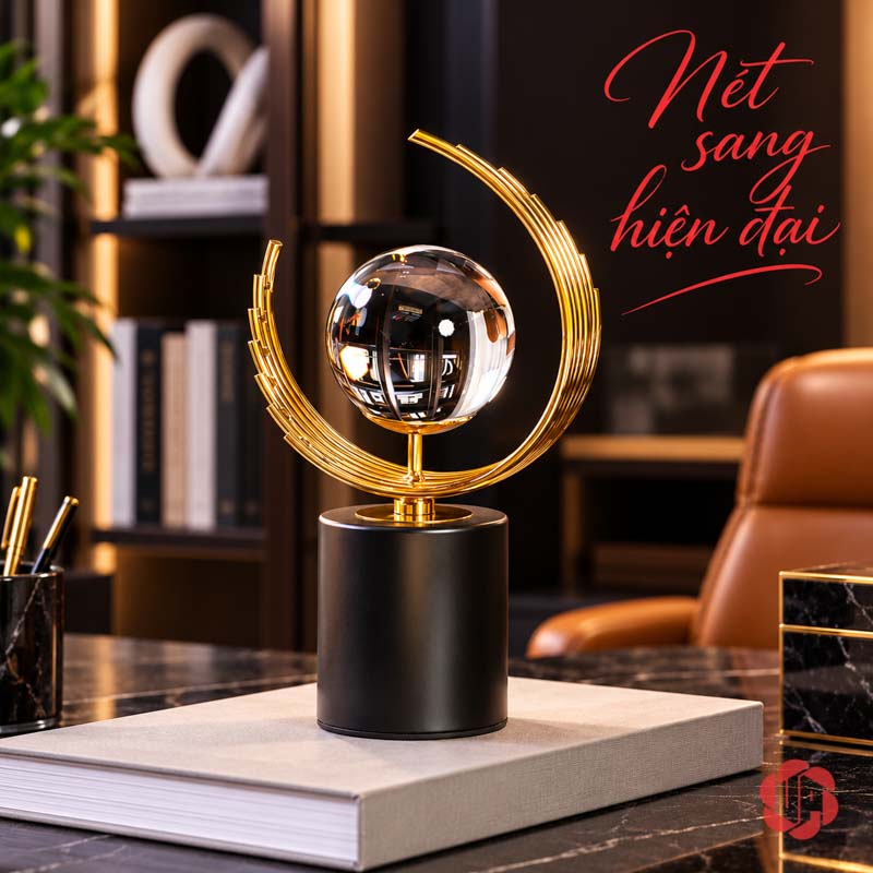 Quả Cầu Thủy Tinh Trang Trí Để Bàn UP064V Quả cầu thủy tinh trang trí trên bàn làm việc cạnh sách
