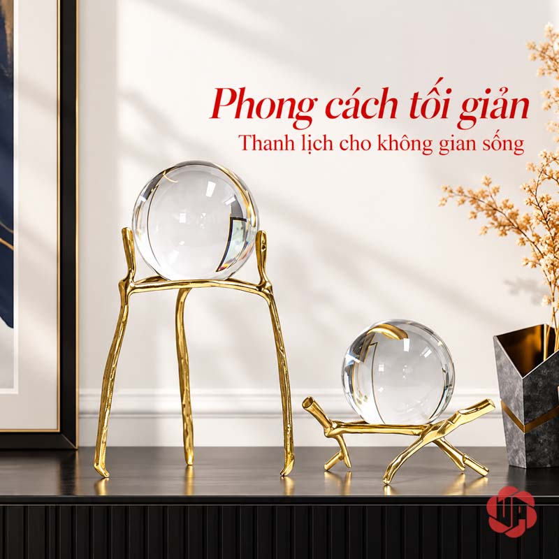 Quả Cầu Thủy Tinh Trang Trí Chân Đồng Cành Cây UP014 Quả cầu thủy tinh trang trí trong góc tủ tối giản