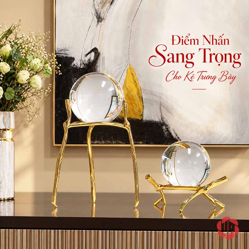 Quả Cầu Thủy Tinh Trang Trí Chân Đồng Cành Cây UP014 Quả cầu thủy tinh trang trí trước tranh trừu tượng có mảng vàng
