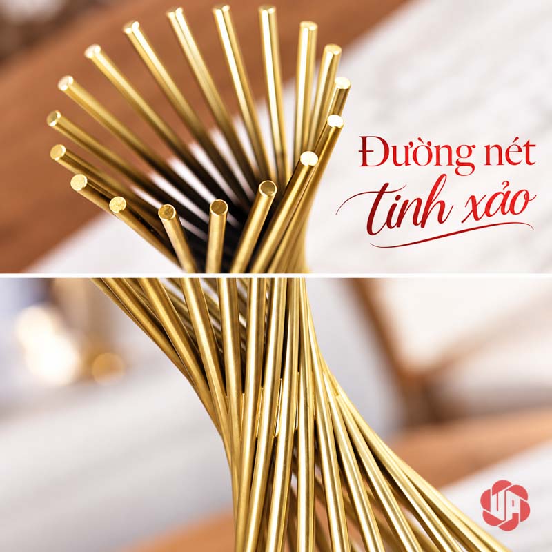 Quả Cầu Thủy Tinh Trang Trí Chân Xoắn Ánh Vàng UP022 Quả cầu thủy tinh với cận cảnh các thanh chân đỡ giao nhau