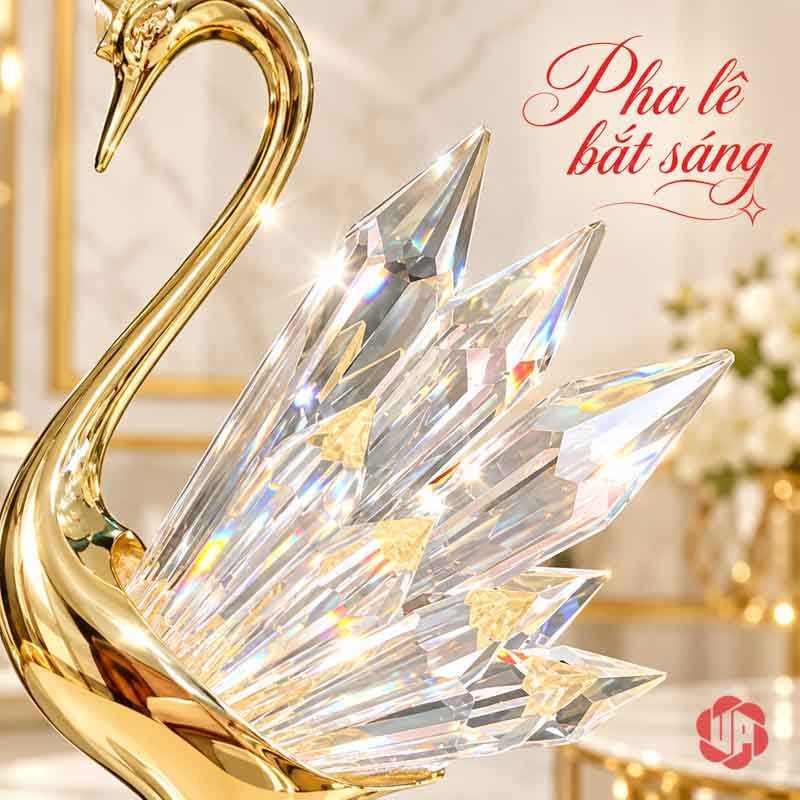 Tượng Decor Đôi Chim Thiên Nga Bằng Đồng UPD072 Cận cánh thiên nga nhiều nhánh trong suốt, cạnh thân ánh vàng