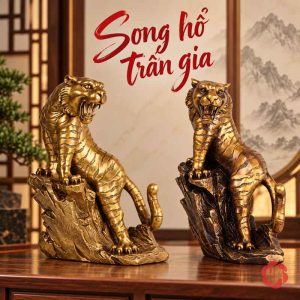 Tượng con hổ ghép đôi trên bàn gỗ phòng khách