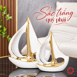 Tượng decor cánh buồm xuôi gió hai cỡ xếp trước sau trên bàn
