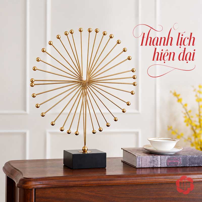 Tượng Decor Cánh Chim Bay Màu Vàng Kim UP052 Tượng decor cánh chim bay đứng riêng cạnh sách và tách trắng