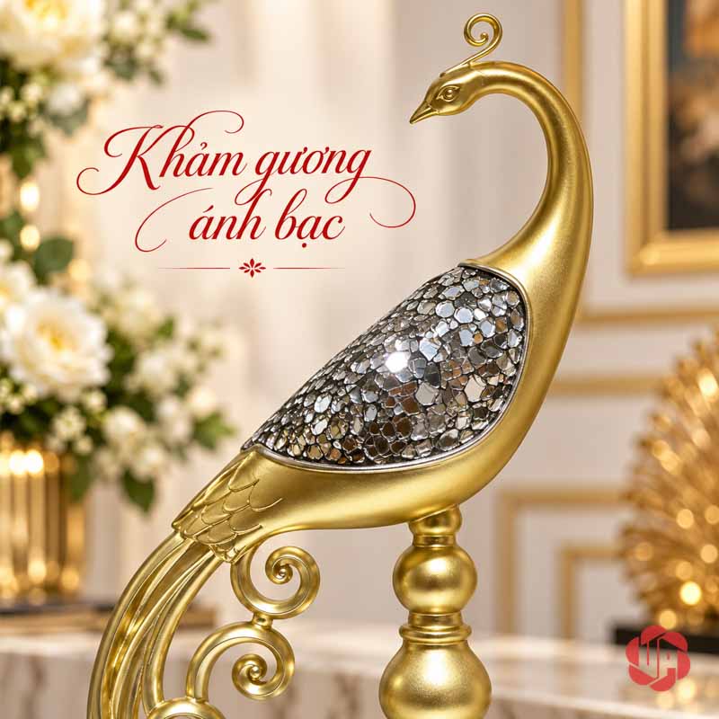 Tượng Decor Đôi Chim Công Phú Quý Vàng Ánh Bạc UPV076 Cận cảnh mảng trang trí ghép ánh bạc trên thân chim công