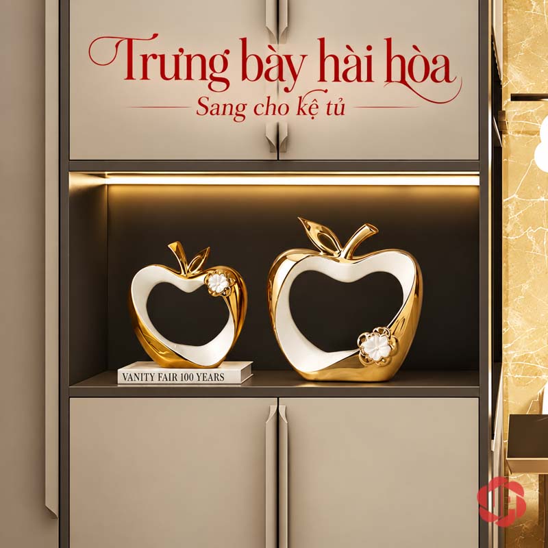 Tượng Decor Đôi Táo Tình Yêu Trắng Vàng UP045-DB Tượng decor đôi táo tình yêu trên kệ tối với quả nhỏ kê sách