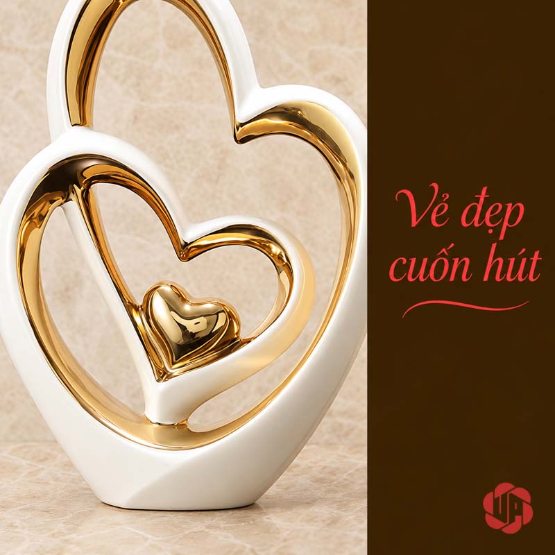 Tượng Decor Đôi Trái Tim Trắng Vàng UP062V Tượng decor đôi trái tim nhìn chếch trước nền kem