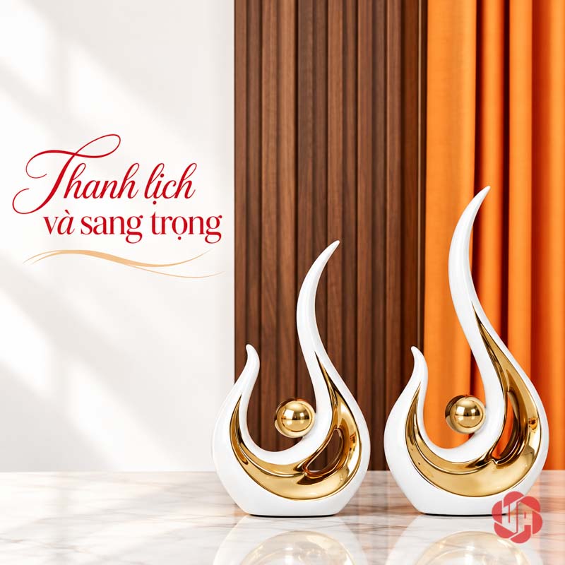 Tượng Decor Trang Trí Đôi Ngọn Lửa Trắng Vàng UP026-A Tượng decor trang trí đôi ngọn lửa trước nền gỗ và rèm cam