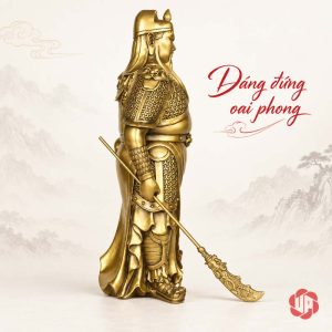 Tượng Quan Vũ nhìn nghiêng với thanh đao bên thân
