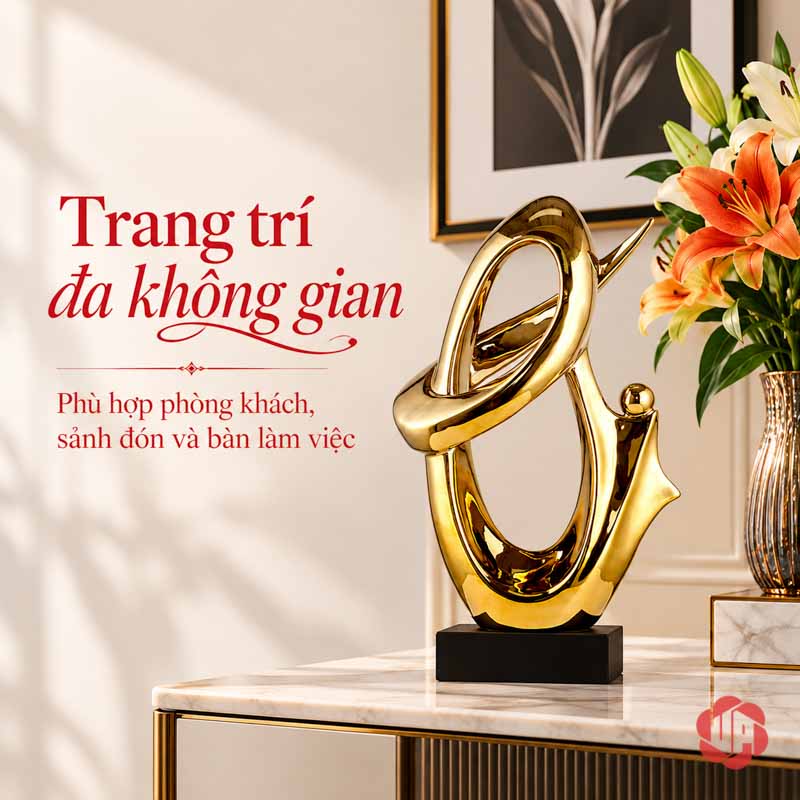 Tượng Trang Trí Nghệ Thuật Kho Báu UP039 Tượng trang trí Kho Báu trên tủ sáng cạnh bình hoa màu cam