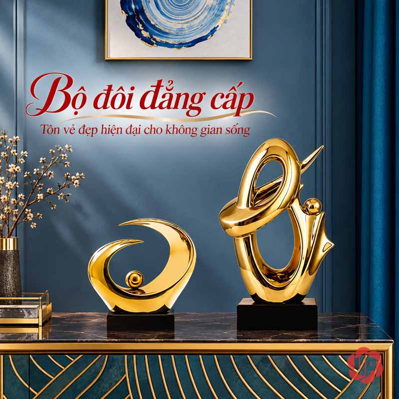 Tượng Trang Trí Nghệ Thuật Kho Báu UP039 Tượng trang trí Kho Báu vàng bên tượng Đôi Mắt trước tường xanh