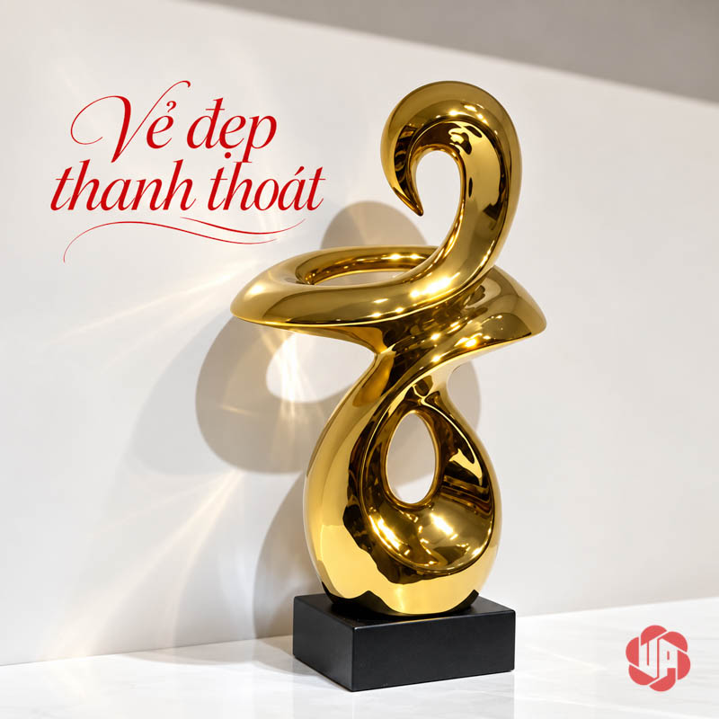 Tượng Trang Trí Nghệ Thuật Vận May Và Bước Ngoặt UP054V Tượng trang trí mạ vàng và bóng đổ trong ánh sáng
