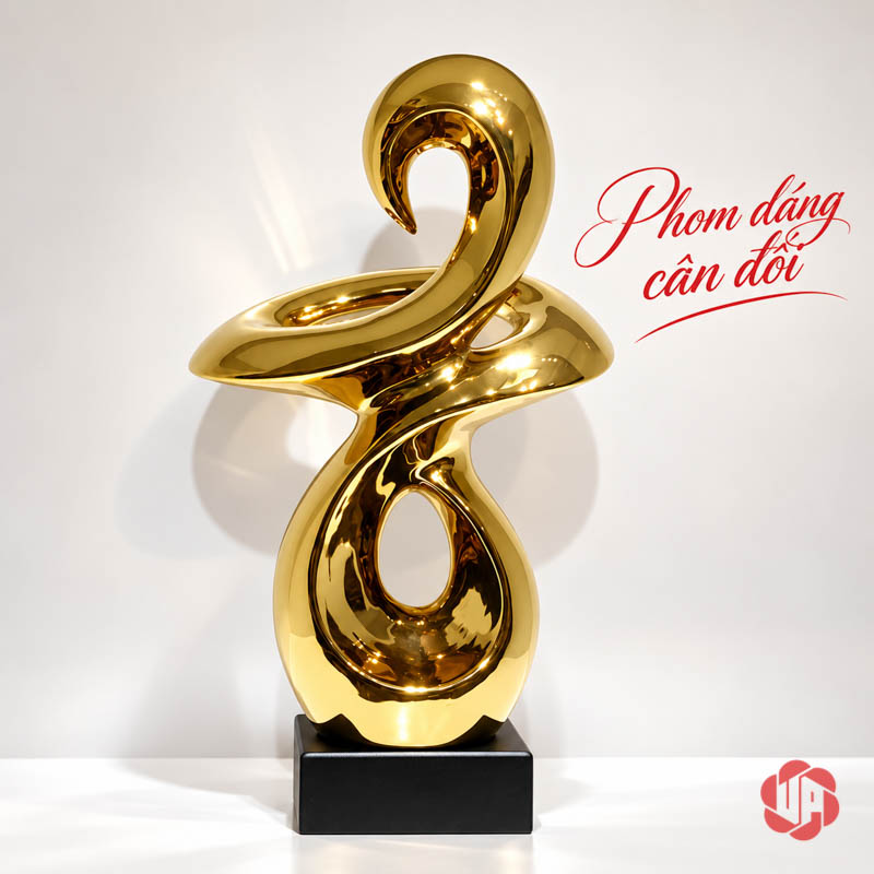 Tượng Trang Trí Nghệ Thuật Vận May Và Bước Ngoặt UP054V Tượng trang trí nghệ thuật nhìn chính diện trước tường trơn