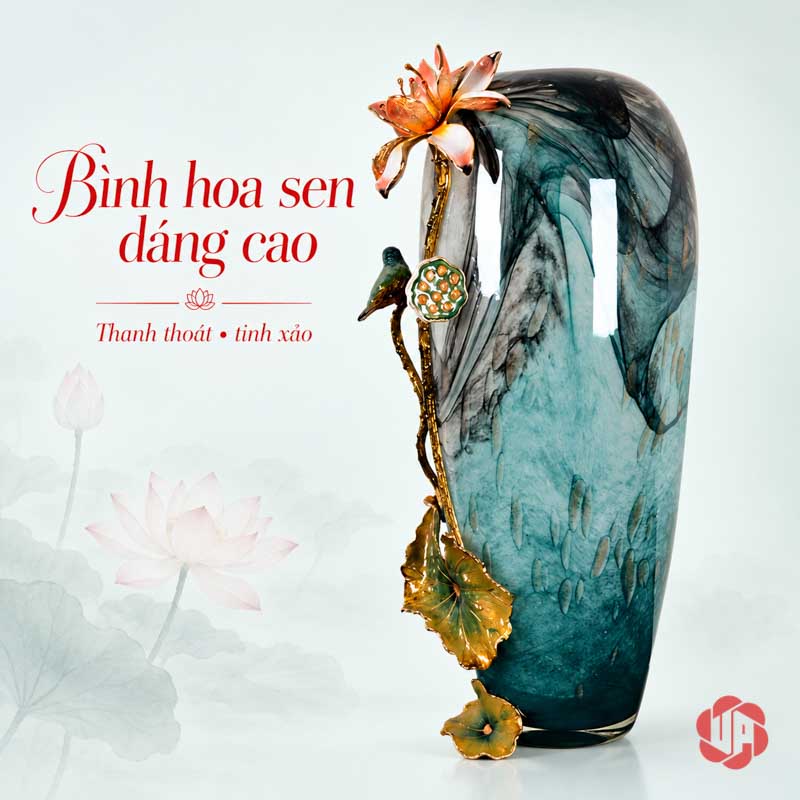 Bình Hoa Sen Thủy Tinh Tráng Men Xanh Ngọc UPT16 Bình sen dáng cao nhìn nghiêng với thân thủy tinh chuyển sắc xanh