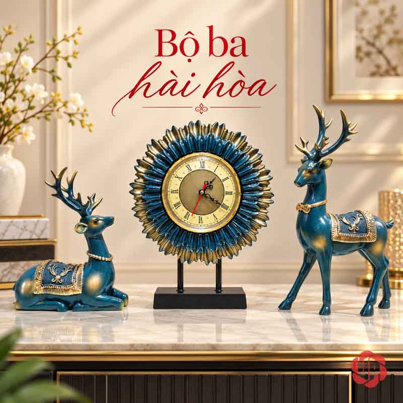Bộ Decor Trang Trí Hươu Và Đồng Hồ Mặt Trời UPV026 Bộ hươu và đồng hồ mặt trời xanh phối vàng trên bàn console trong phòng khách
