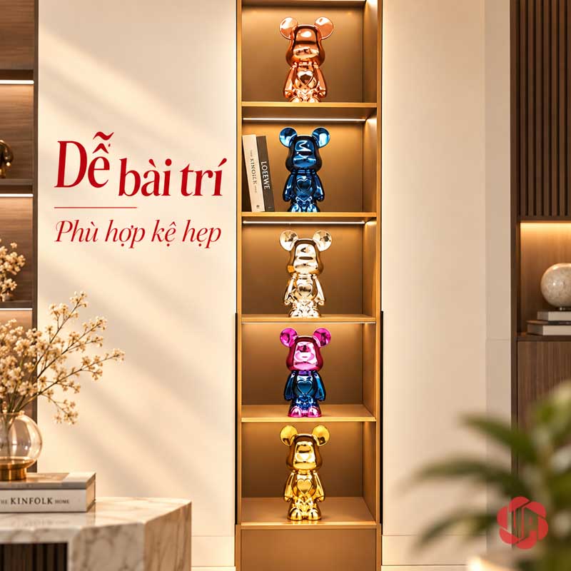 Gấu Bearbrick Decor Trang Trí Nghệ Thuật UPV031 Các tượng gấu nhiều màu xếp trong những ngăn kệ đứng hẹp
