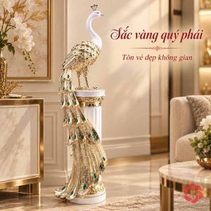 Một tượng công trắng vàng điểm xanh cạnh sofa và tủ sáng màu