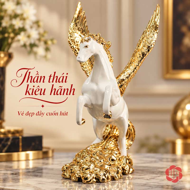 Tượng Ngựa Có Cánh Pegasus Trắng Vàng UPV041 Tượng Pegasus trắng vàng nhìn từ phía trước, hai vó nâng và cánh dựng phía sau