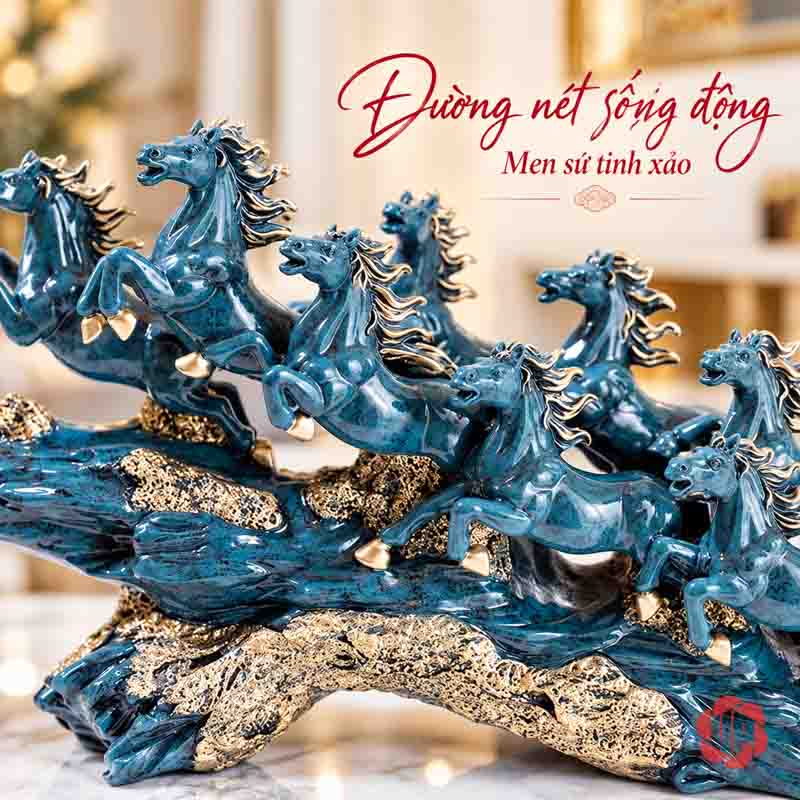 Tượng Ngựa Phong Thủy Bát Mã Truy Phong UPV058 Cận cảnh nhóm ngựa xanh, bờm ánh kim và các lớp chân trên bệ
