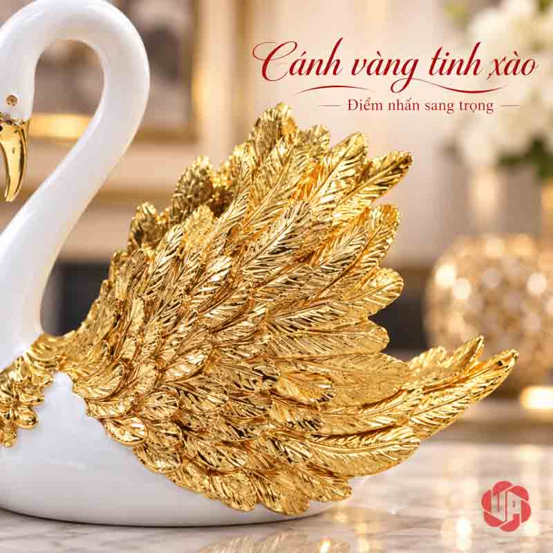 Đôi Tượng Thiên Nga Trắng Cánh Vàng UPV060 Cận cảnh cánh màu vàng và thân trắng của tượng thiên nga