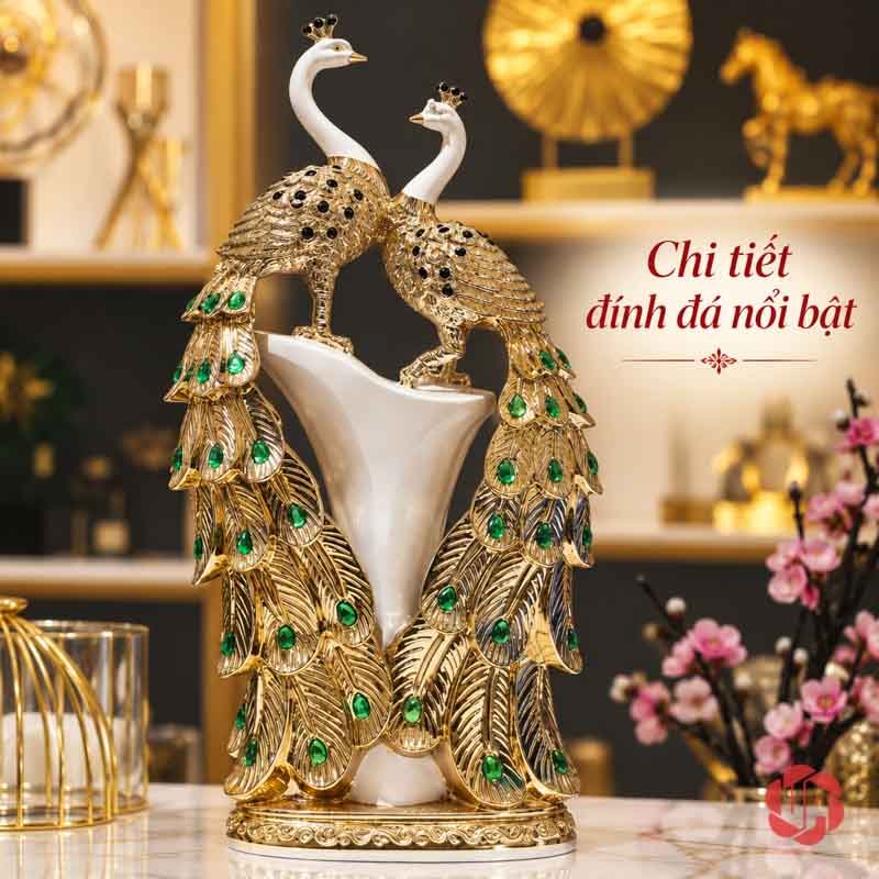 Tượng Đôi Chim Công Trắng Vàng Đuôi Xanh UPV061 Toàn cảnh tượng đôi công với đuôi dài và trụ uốn trắng