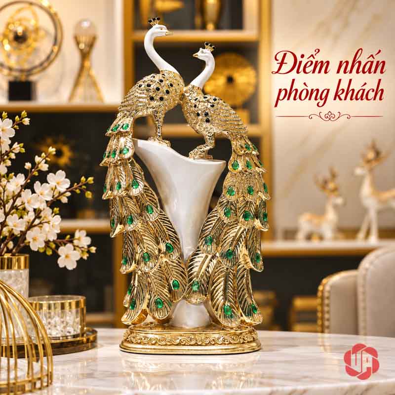 Tượng Đôi Chim Công Trắng Vàng Đuôi Xanh UPV061 Tượng đôi công trên mặt bàn trước nền nội thất phòng khách