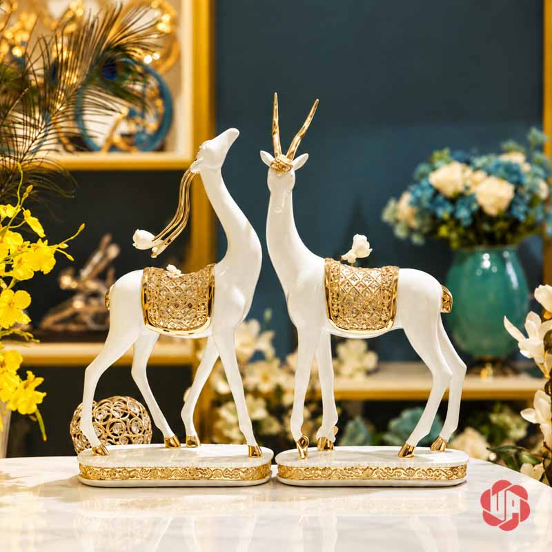 Đôi Tượng Dê Nghệ Thuật Trắng Vàng UPV064 Đôi tượng dê nghệ thuật UPV064 thân trắng phối hoa văn vàng