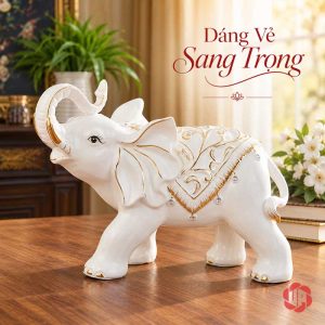 Voi trắng vòi cong lên nhìn nghiêng bên cửa sổ